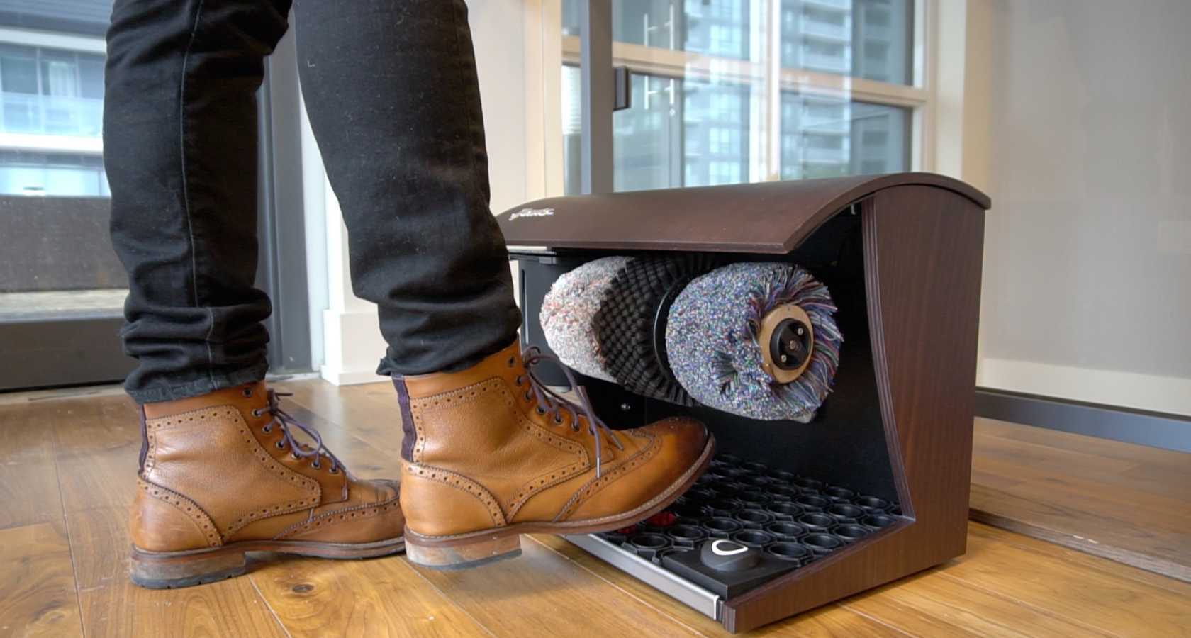 Shoe shine amenity for clubs
