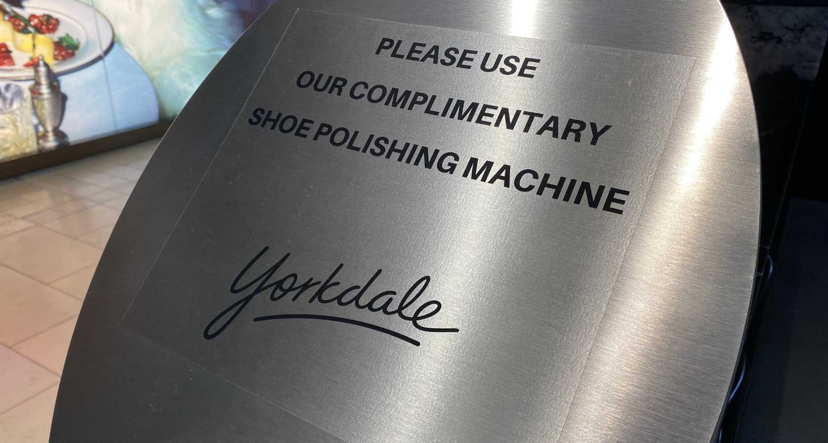 Shoe shine amenity for conference venues